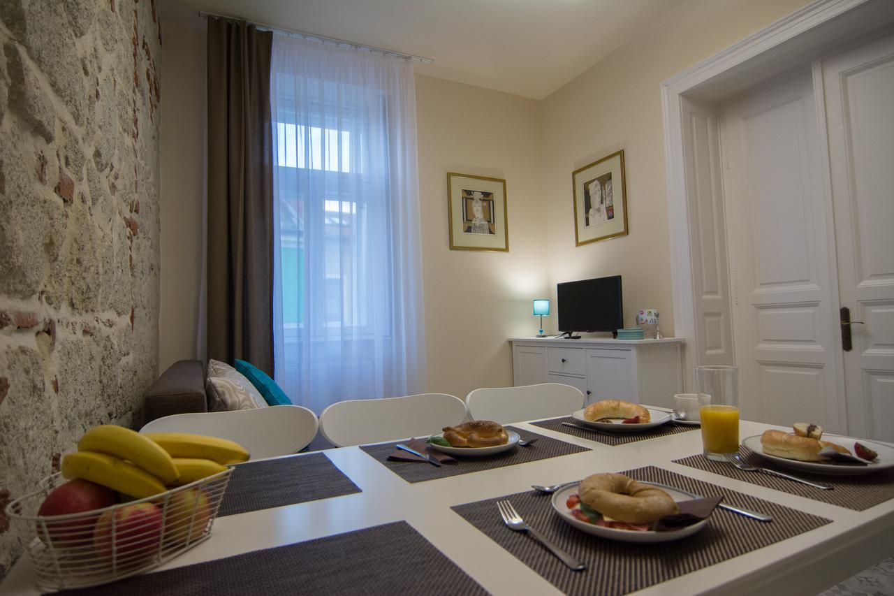Zora Apartman Eger Luaran gambar
