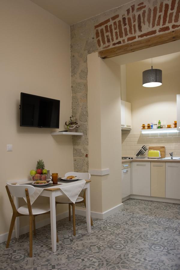 Zora Apartman Eger Luaran gambar