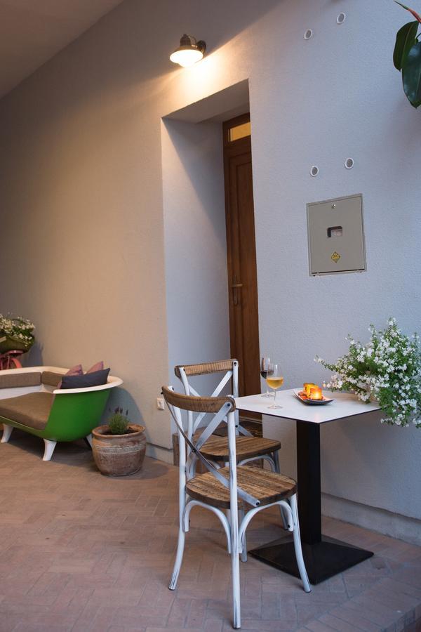 Zora Apartman Eger Luaran gambar